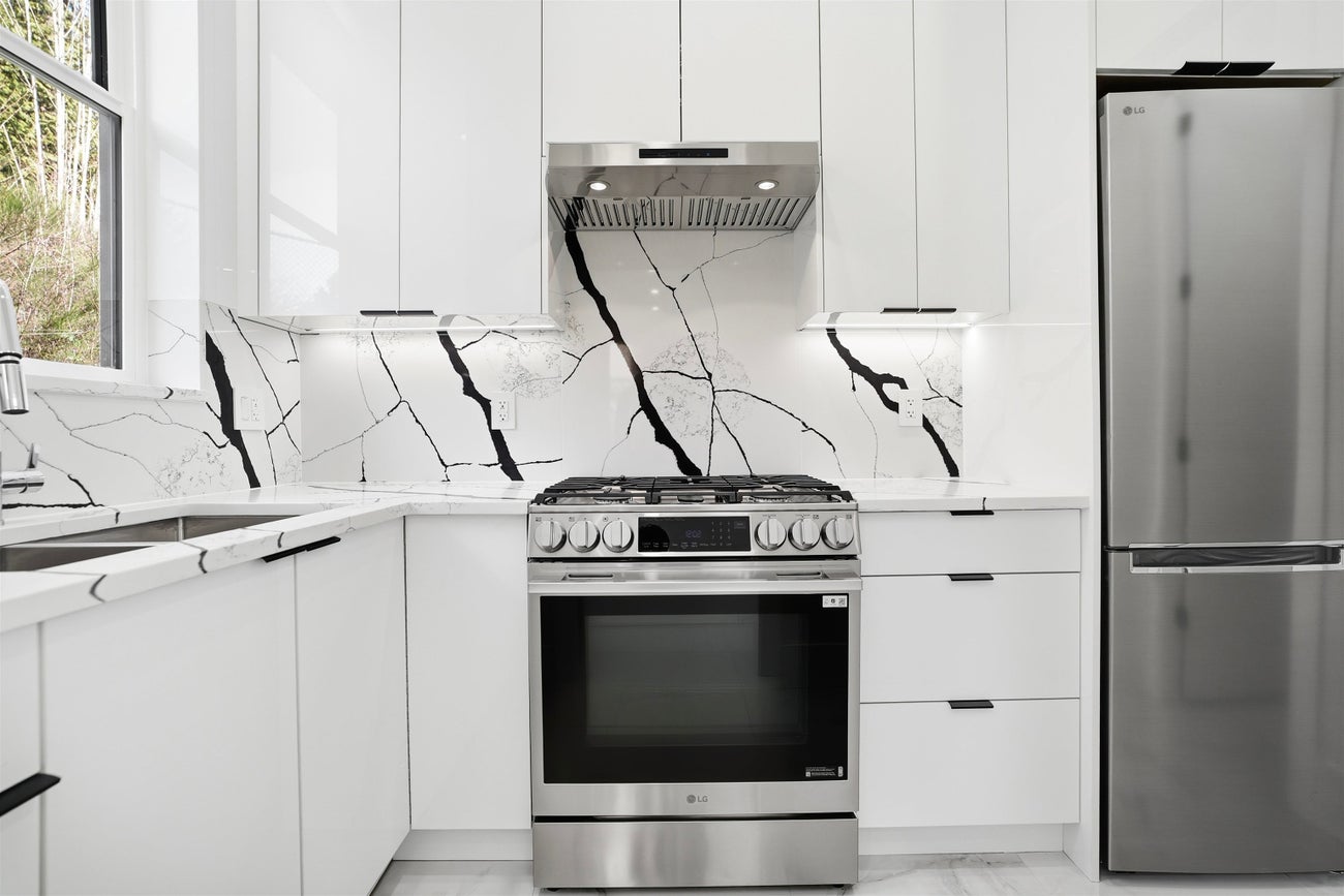 2263 Monashee Court - Coquitlam East Single Family Residence for Sale, 6 Bedrooms (R3085391)# - 13