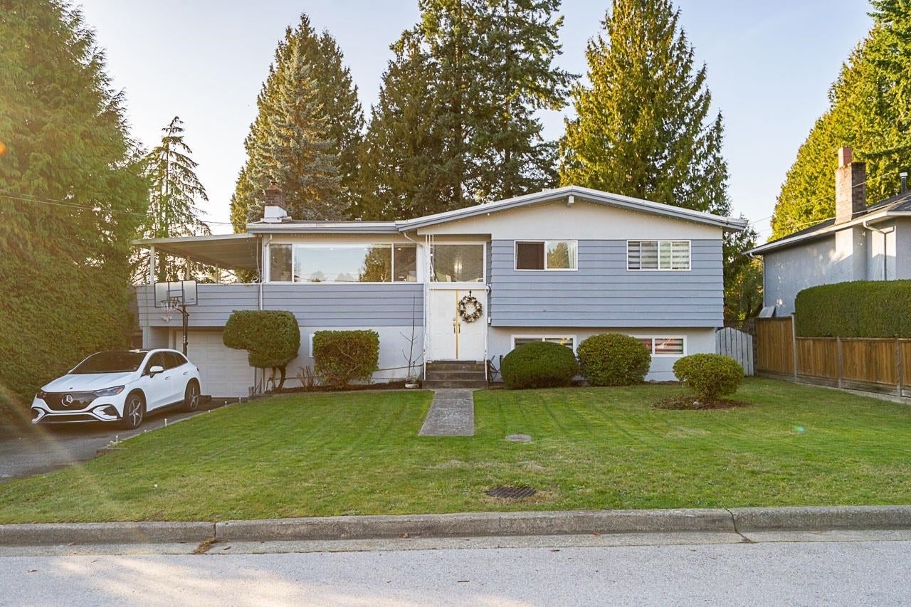 428 Midvale Street - Central Coquitlam Single Family Residence for Sale, 4 Bedrooms (R3085690)# - 1