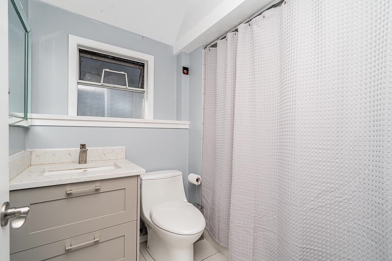 428 Midvale Street - Central Coquitlam Single Family Residence for Sale, 4 Bedrooms (R3085690)# - 25