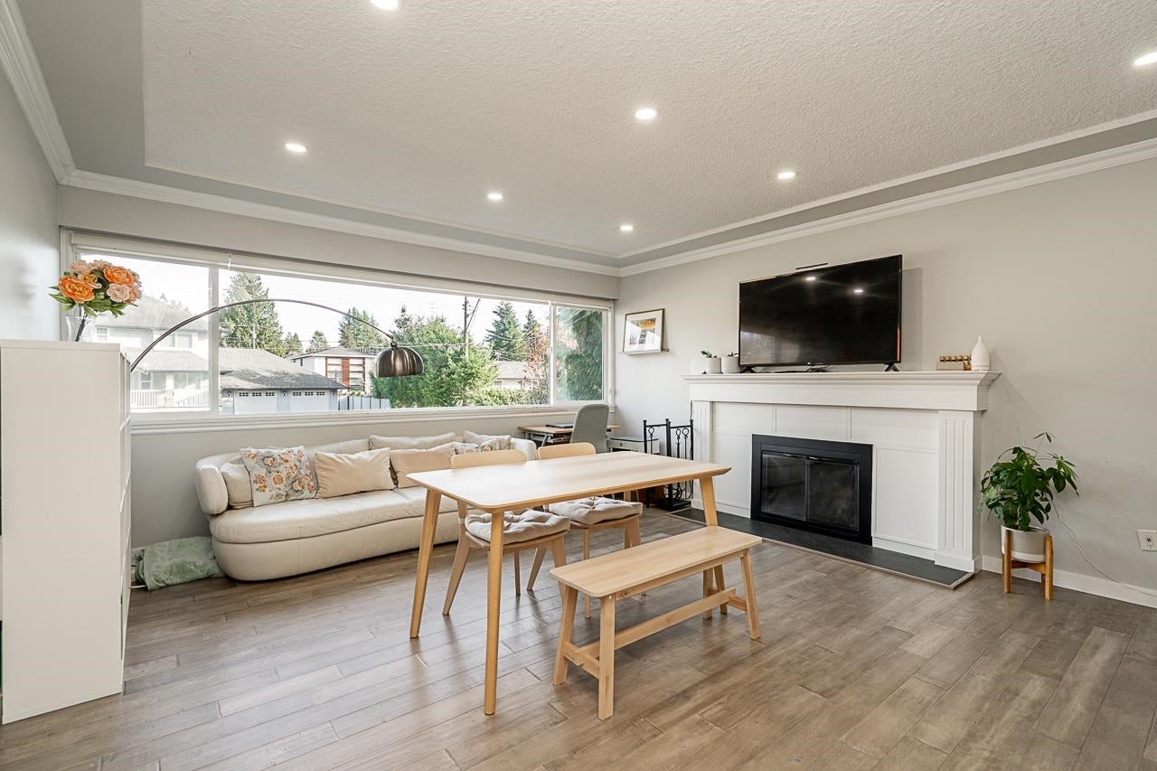 428 Midvale Street - Central Coquitlam Single Family Residence for Sale, 4 Bedrooms (R3085690)# - 3