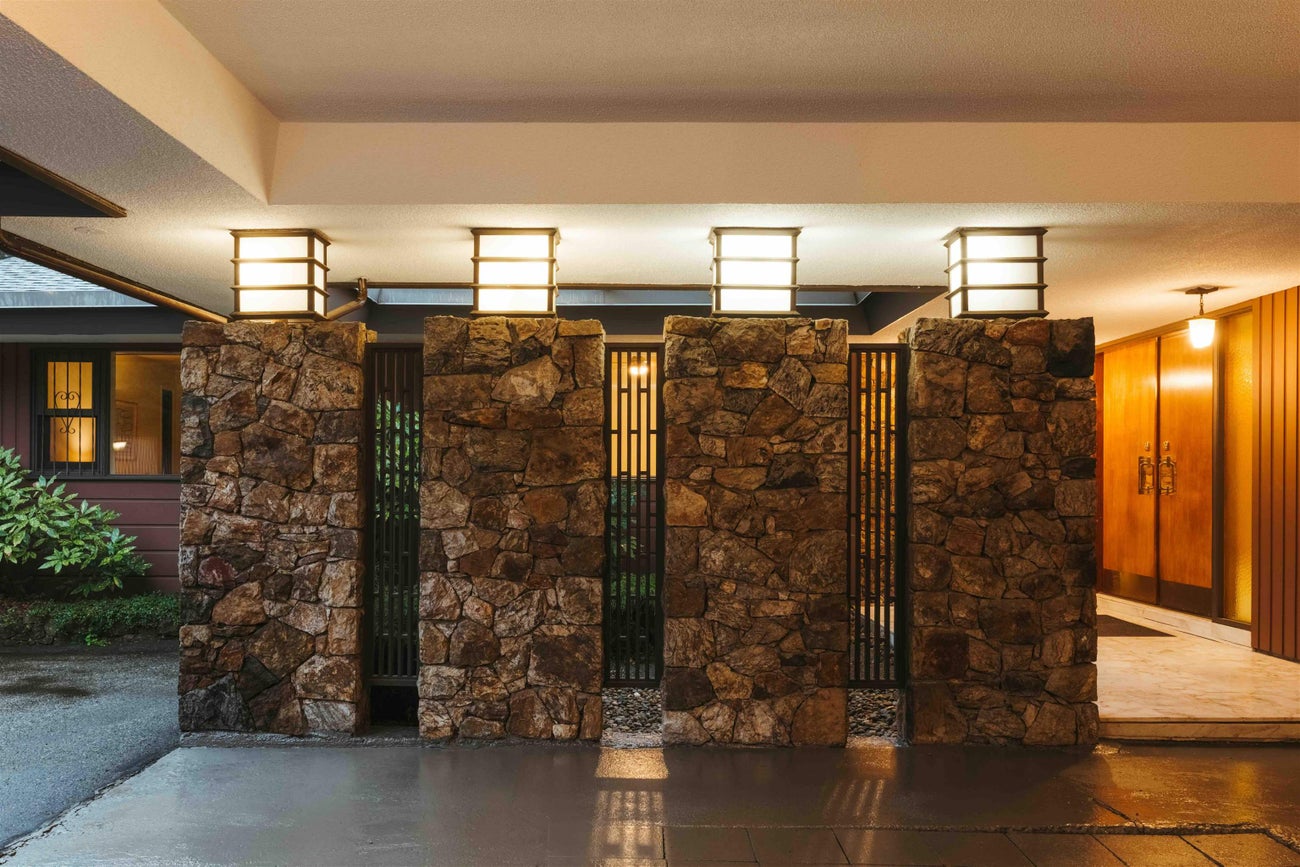 701 Dansey Avenue - Coquitlam West Single Family Residence for Sale, 5 Bedrooms (R3086454)# - 25