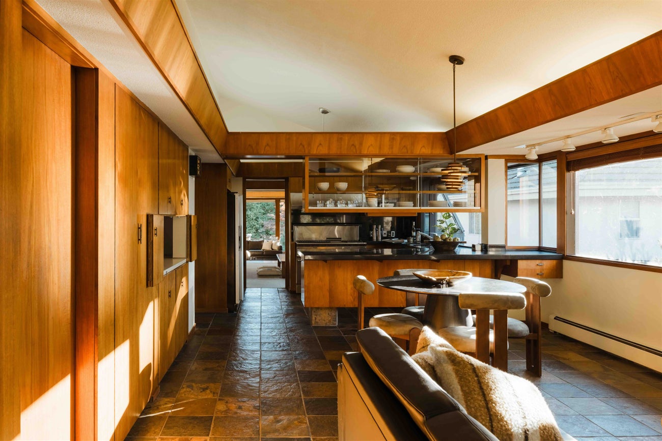 701 Dansey Avenue - Coquitlam West Single Family Residence for Sale, 5 Bedrooms (R3086454)# - 9