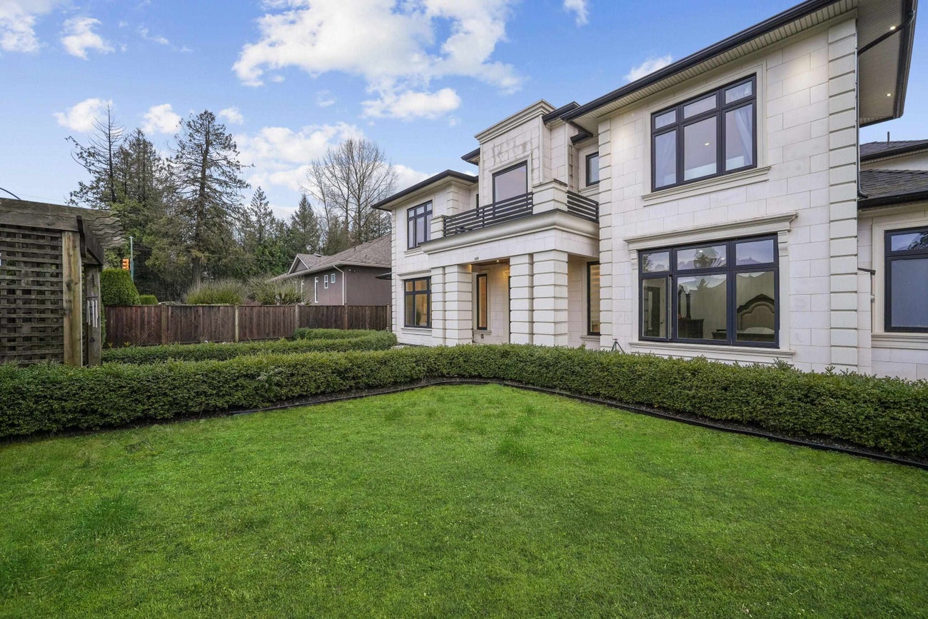 656 Blue Mountain Street - Coquitlam West Single Family Residence for Sale, 7 Bedrooms (R3086947)# - 2