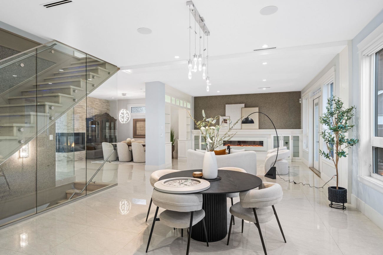 656 Blue Mountain Street - Coquitlam West Single Family Residence for Sale, 7 Bedrooms (R3086947)# - 5