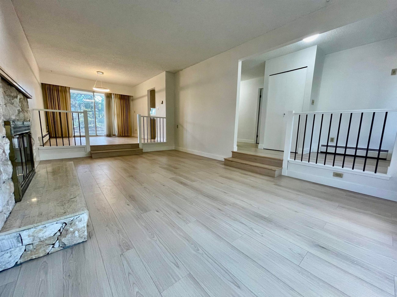 657 Poirier Street - Central Coquitlam Single Family Residence for Sale, 3 Bedrooms (R3087039)# - 5
