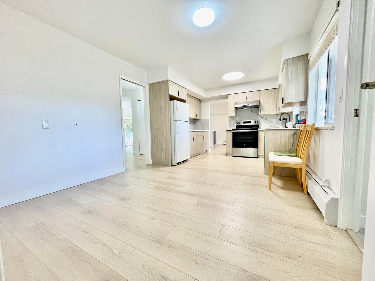 657 Poirier Street - Central Coquitlam Single Family Residence for Sale, 3 Bedrooms (R3087039)# - 8