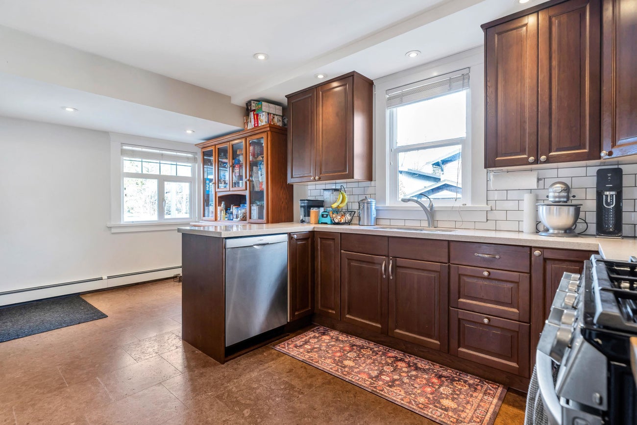 125 N Gilmore Avenue - Vancouver Heights Single Family Residence for Sale, 4 Bedrooms (R3087700)# - 14