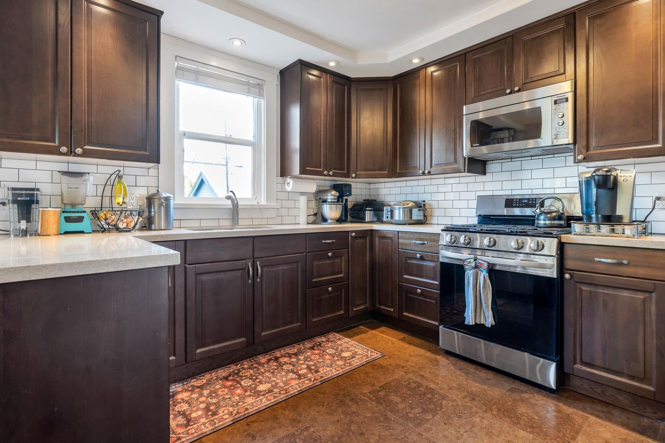 125 N Gilmore Avenue - Vancouver Heights Single Family Residence for Sale, 4 Bedrooms (R3087700)# - 16