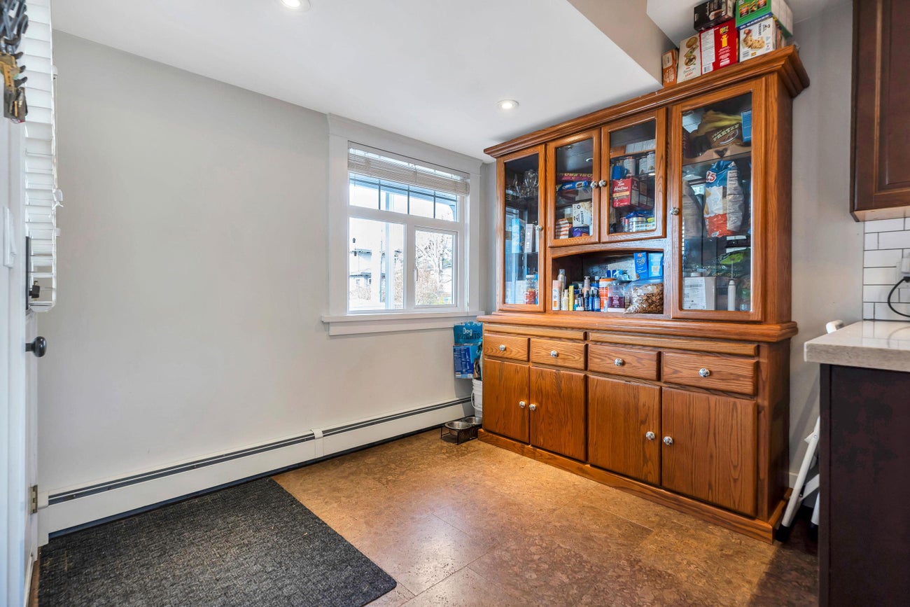 125 N Gilmore Avenue - Vancouver Heights Single Family Residence for Sale, 4 Bedrooms (R3087700)# - 18