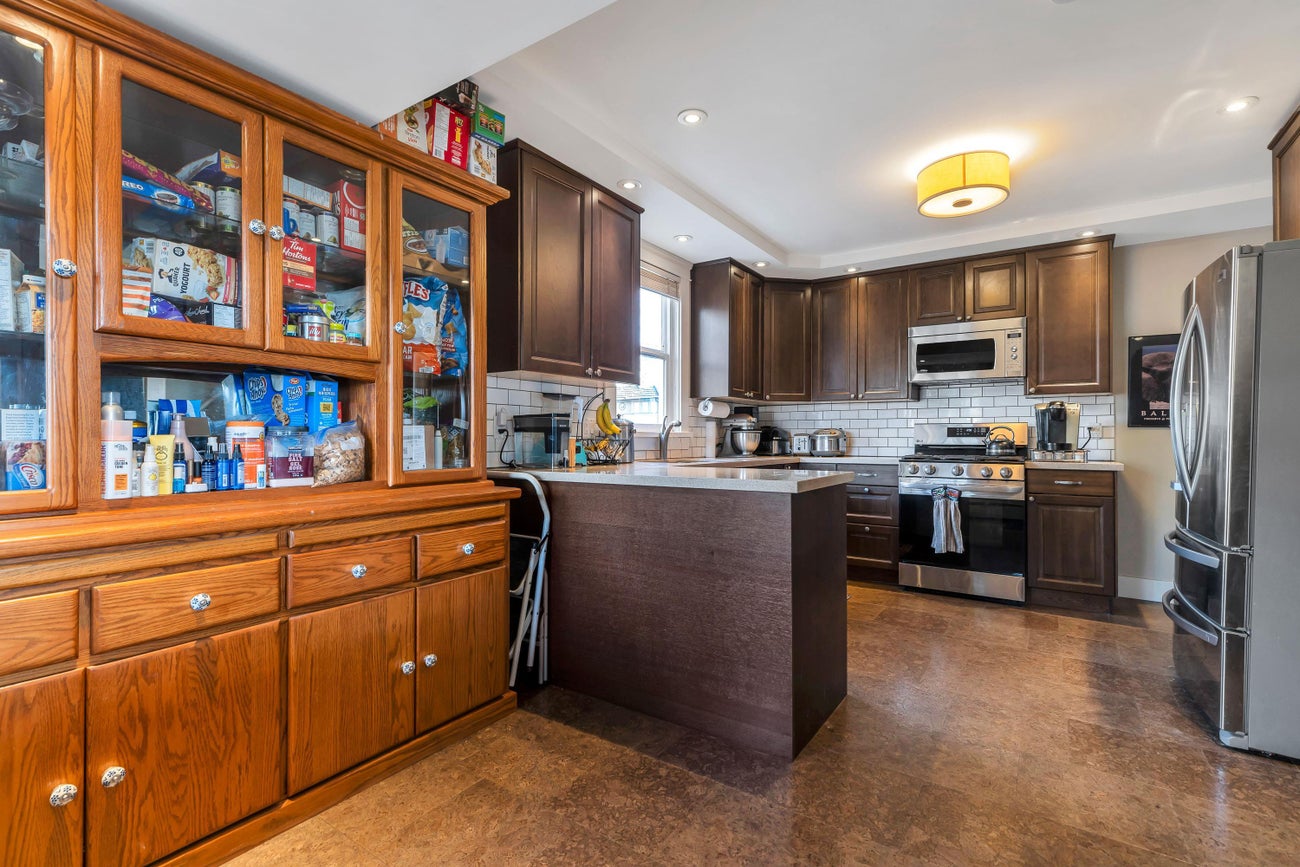 125 N Gilmore Avenue - Vancouver Heights Single Family Residence for Sale, 4 Bedrooms (R3087700)# - 19