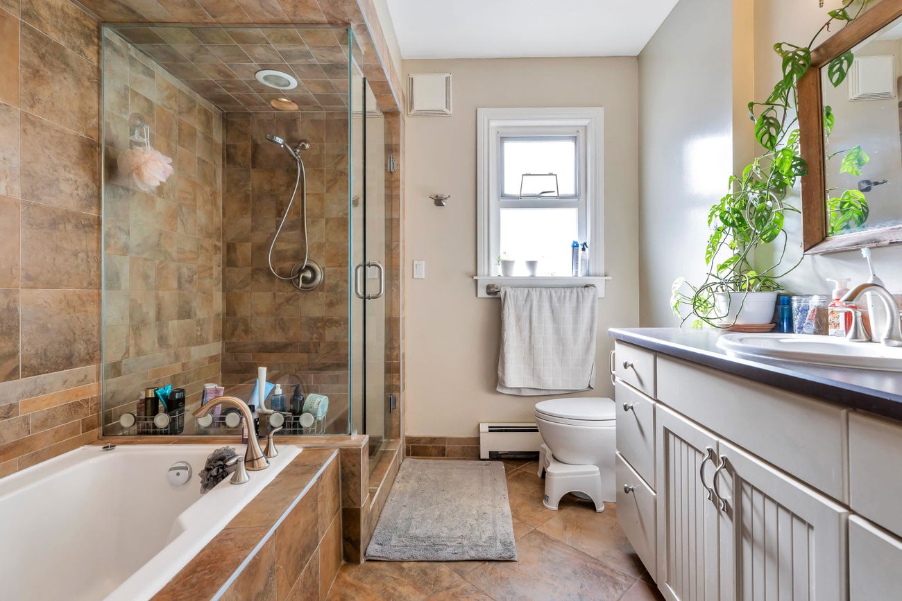 125 N Gilmore Avenue - Vancouver Heights Single Family Residence for Sale, 4 Bedrooms (R3087700)# - 20