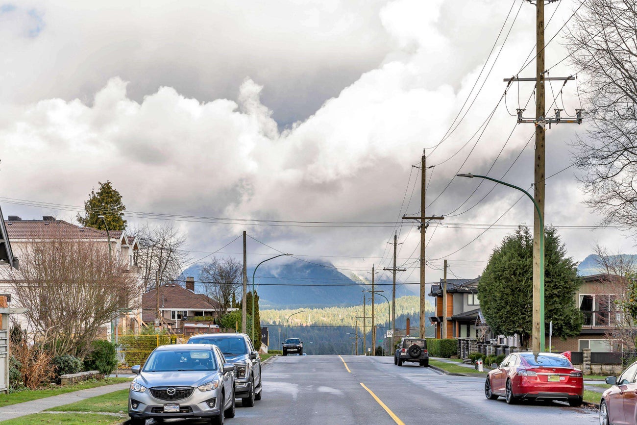 125 N Gilmore Avenue - Vancouver Heights Single Family Residence for Sale, 4 Bedrooms (R3087700)# - 39