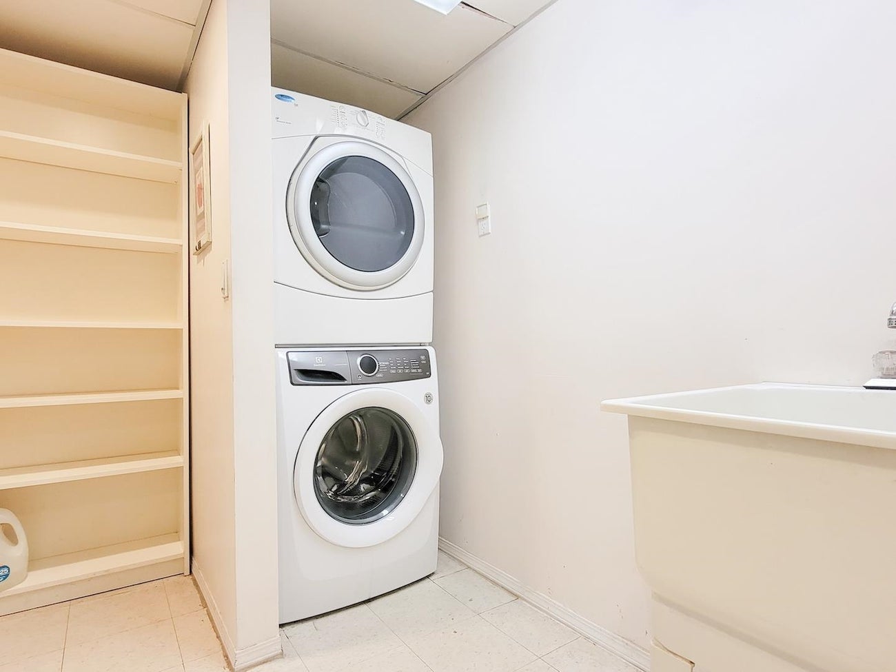 2519 Penshurst Court - Coquitlam East Single Family Residence for Sale, 4 Bedrooms (R3087828)# - 32