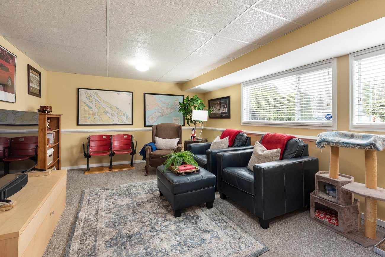 2070 Lyons Court - Central Coquitlam Single Family Residence for Sale, 3 Bedrooms (R3087897)# - 15