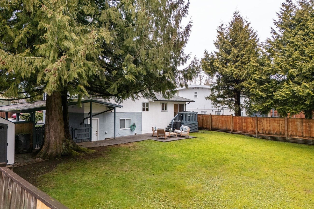 2070 Lyons Court - Central Coquitlam Single Family Residence for Sale, 3 Bedrooms (R3087897)# - 23