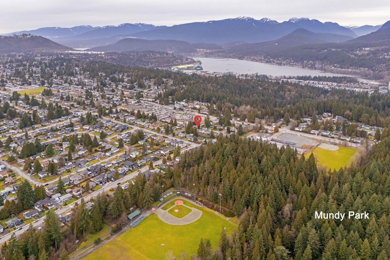 2070 Lyons Court - Central Coquitlam Single Family Residence for Sale, 3 Bedrooms (R3087897)# - 31