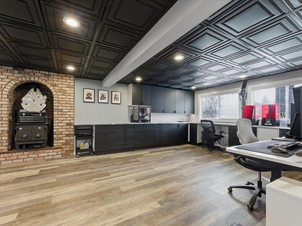 385 Hickey Drive - Coquitlam East Single Family Residence for Sale, 5 Bedrooms (R3088082)# - 32