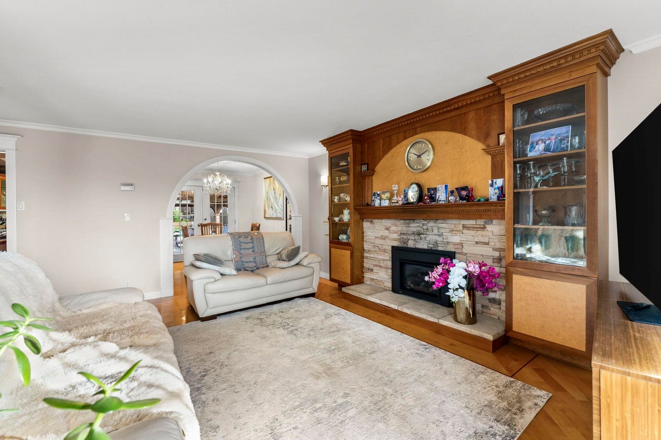 317 Gloucester Court - Coquitlam East Single Family Residence for Sale, 4 Bedrooms (R3088150)# - 6