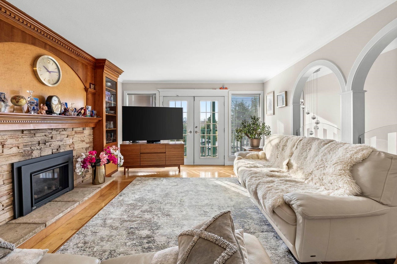 317 Gloucester Court - Coquitlam East Single Family Residence for Sale, 4 Bedrooms (R3088150)# - 7