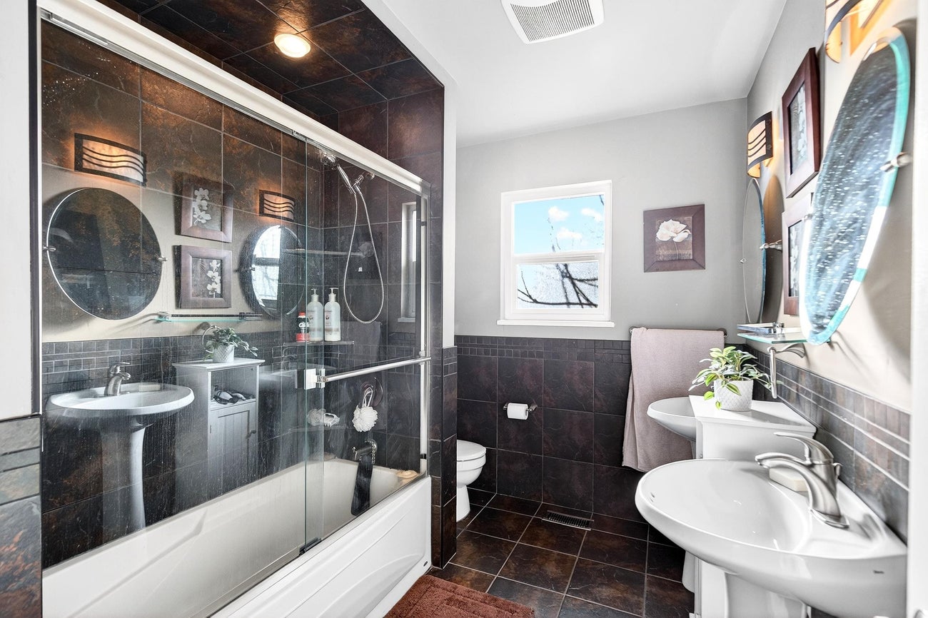 928 Stanton Avenue - Coquitlam West Single Family Residence for Sale, 4 Bedrooms (R3088647)# - 15