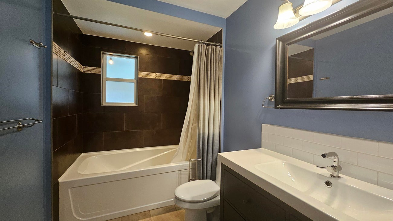 845 Smith Avenue - Coquitlam West Single Family Residence for Sale, 4 Bedrooms (R3088704)# - 21