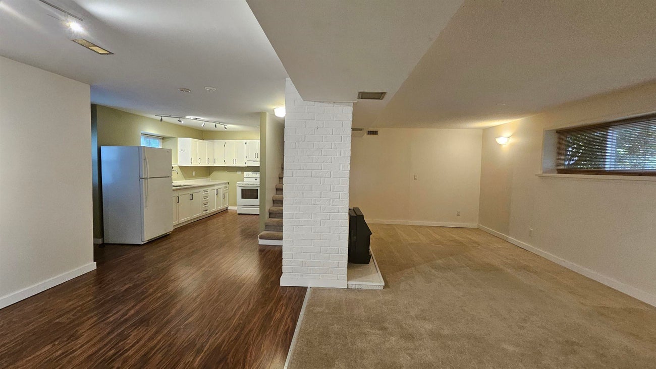 845 Smith Avenue - Coquitlam West Single Family Residence for Sale, 4 Bedrooms (R3088704)# - 25