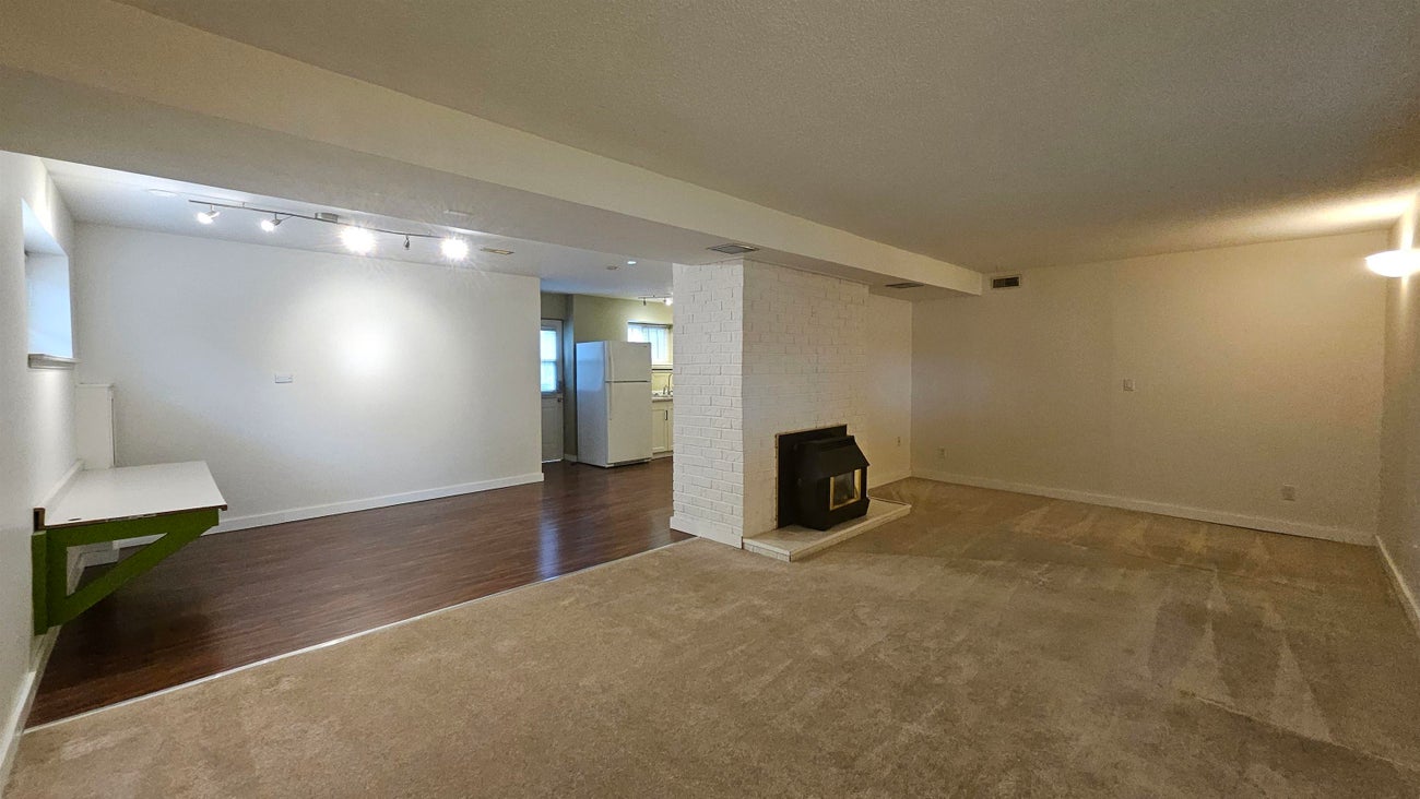 845 Smith Avenue - Coquitlam West Single Family Residence for Sale, 4 Bedrooms (R3088704)# - 26