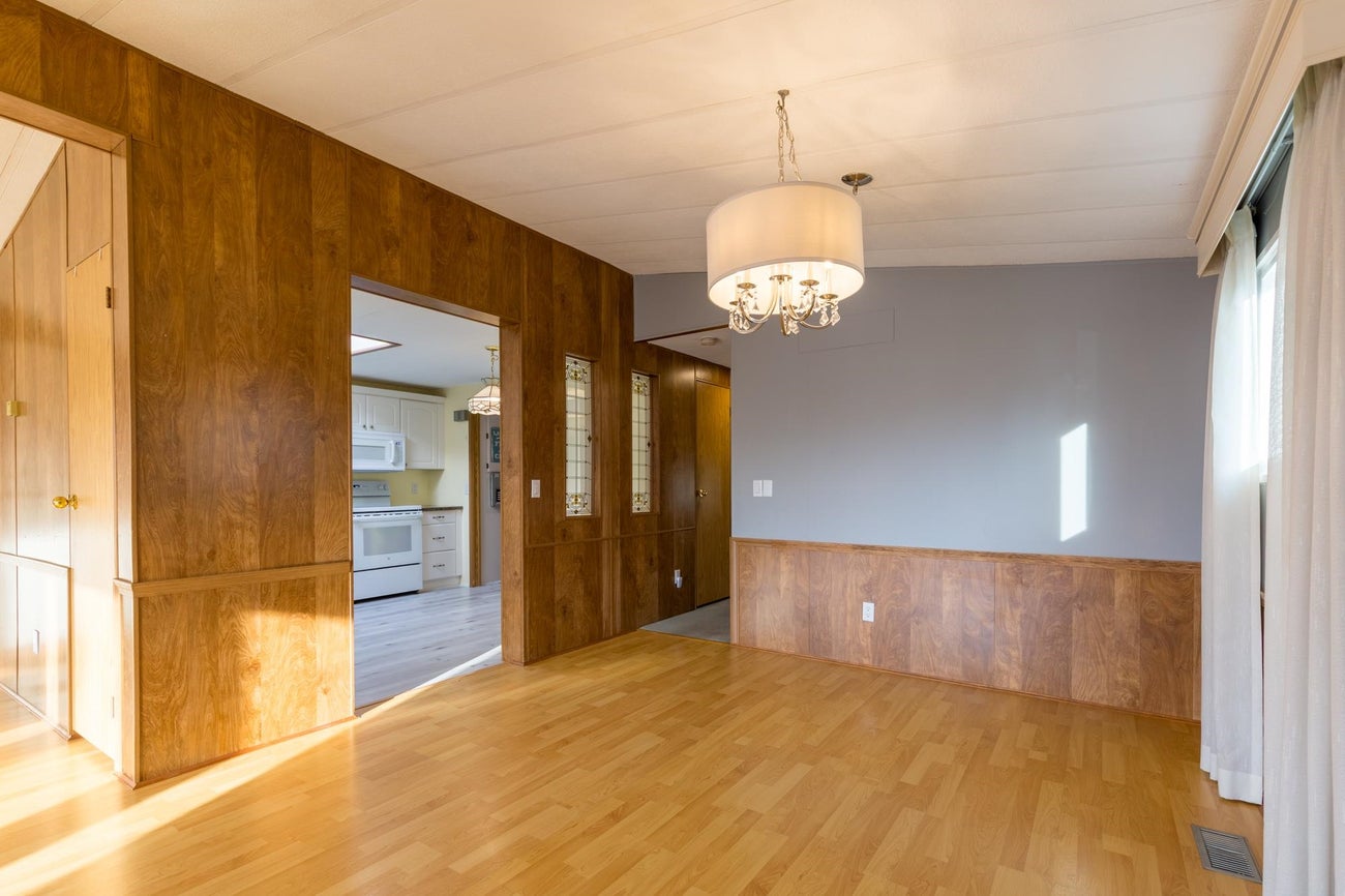 107 - 145 King Edwards Street - Maillardville Manufactured Home for Sale, 2 Bedrooms (R3088735)# - 13 107 - 145 King Edwards Street - Maillardville Manufactured Home for Sale, 2 Bedrooms (R3088735)# - 13