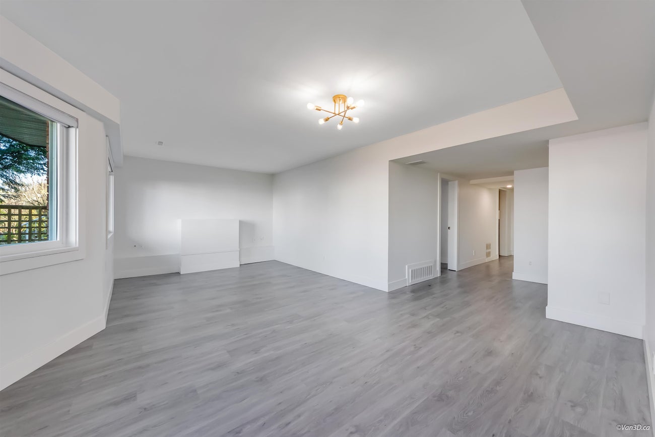 4346 Dundas Street - Vancouver Heights Single Family Residence for Sale, 6 Bedrooms (R3089169)# - 28