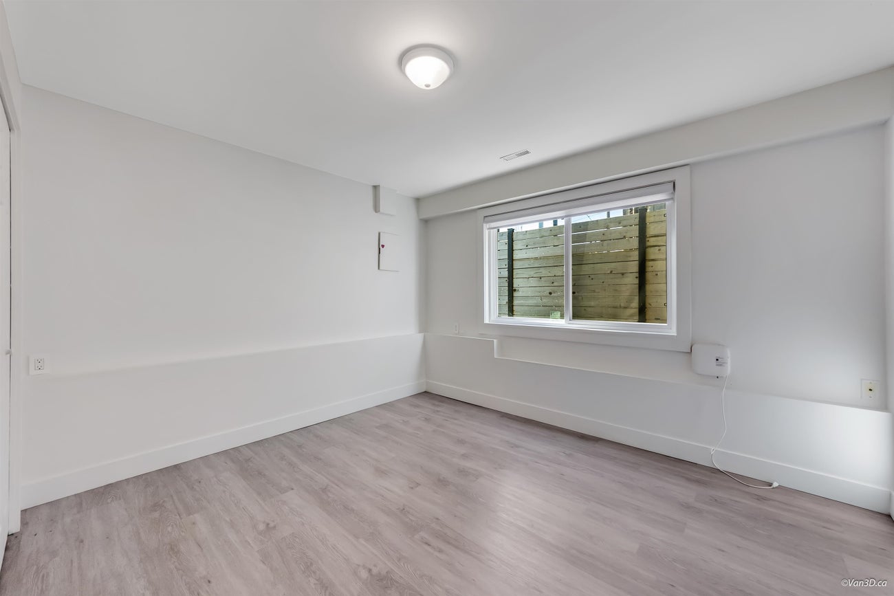 4346 Dundas Street - Vancouver Heights Single Family Residence for Sale, 6 Bedrooms (R3089169)# - 34