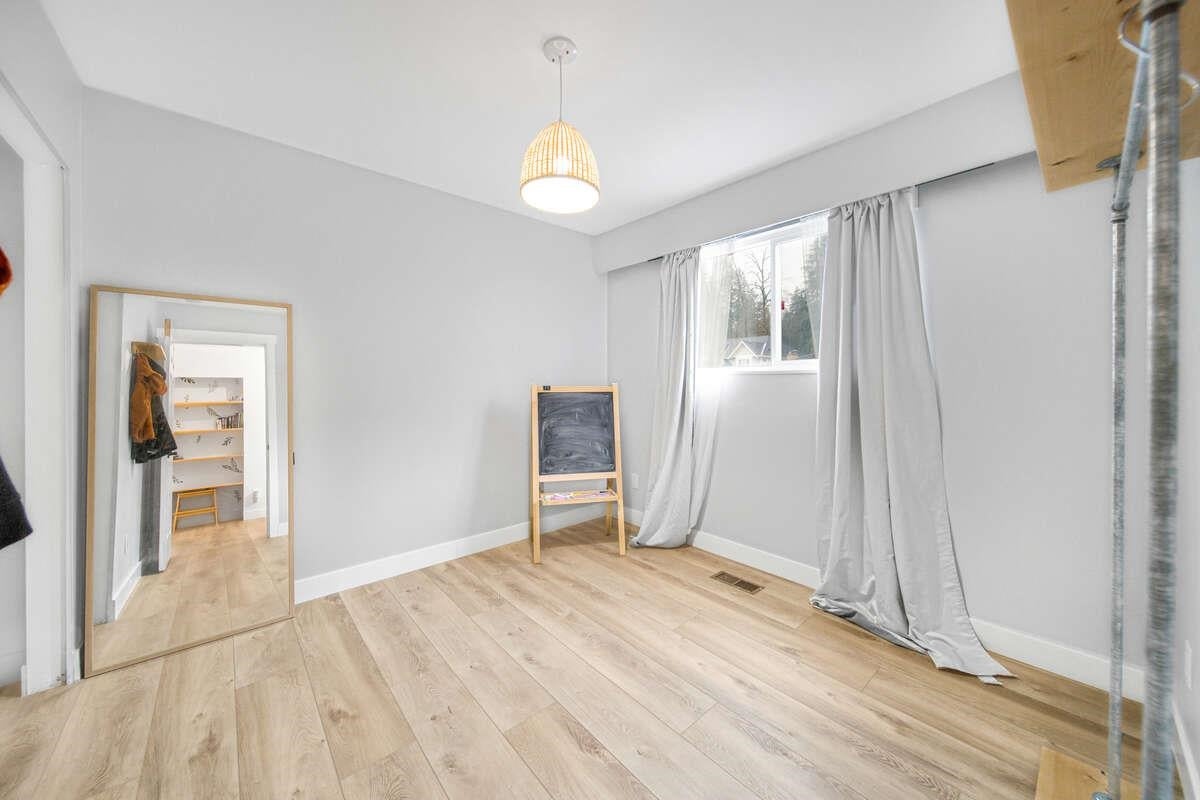 2280 King Albert Avenue - Central Coquitlam Single Family Residence for Sale, 3 Bedrooms (R3089658)# - 12