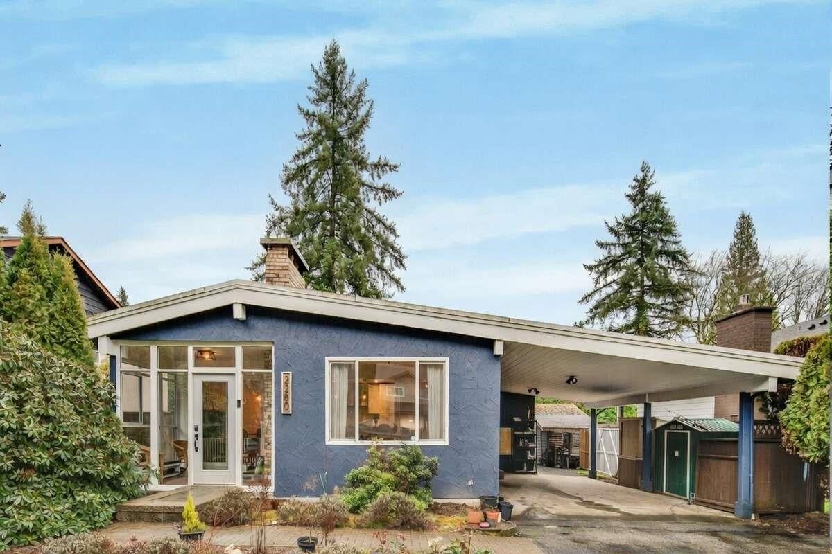 2280 King Albert Avenue - Central Coquitlam Single Family Residence for Sale, 3 Bedrooms (R3089658)# - 1