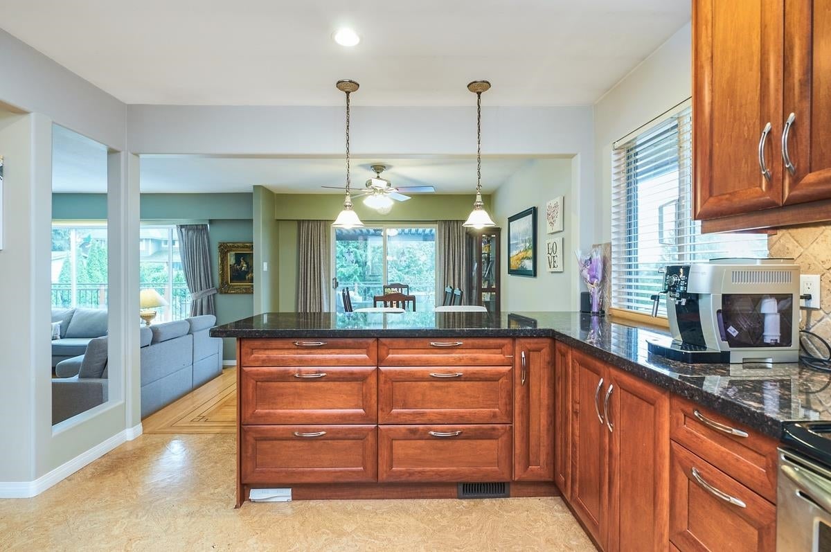630 Sydney Avenue - Coquitlam West Single Family Residence for Sale, 6 Bedrooms (R3089729)# - 14