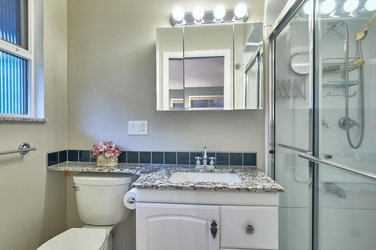 630 Sydney Avenue - Coquitlam West Single Family Residence for Sale, 6 Bedrooms (R3089729)# - 18