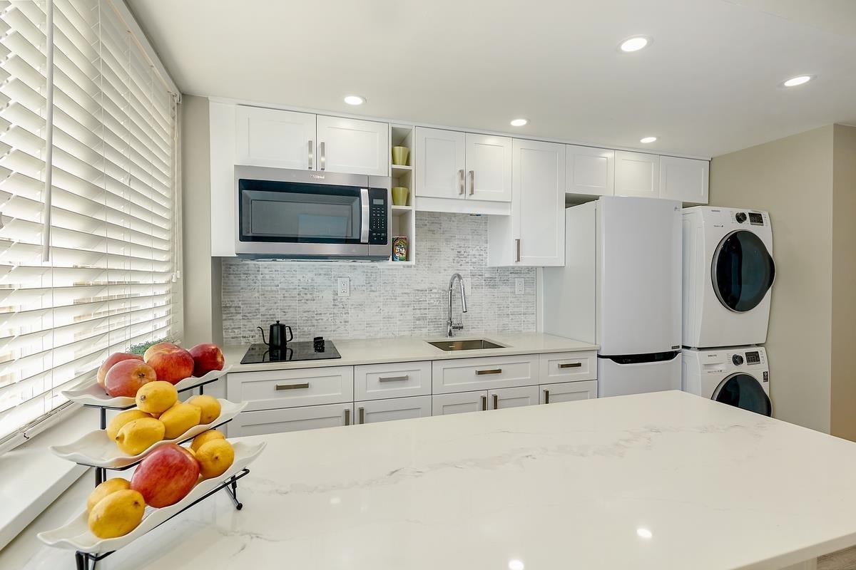 630 Sydney Avenue - Coquitlam West Single Family Residence for Sale, 6 Bedrooms (R3089729)# - 32