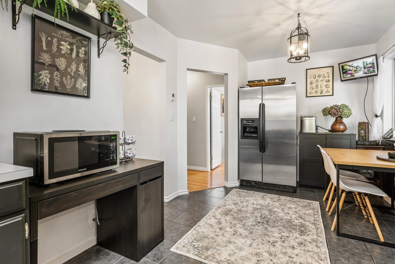 2560 Haversley Avenue - Coquitlam East Single Family Residence for Sale, 4 Bedrooms (R3089767)# - 16