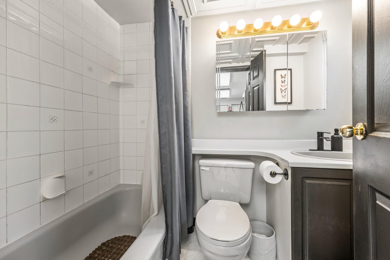 2560 Haversley Avenue - Coquitlam East Single Family Residence for Sale, 4 Bedrooms (R3089767)# - 28