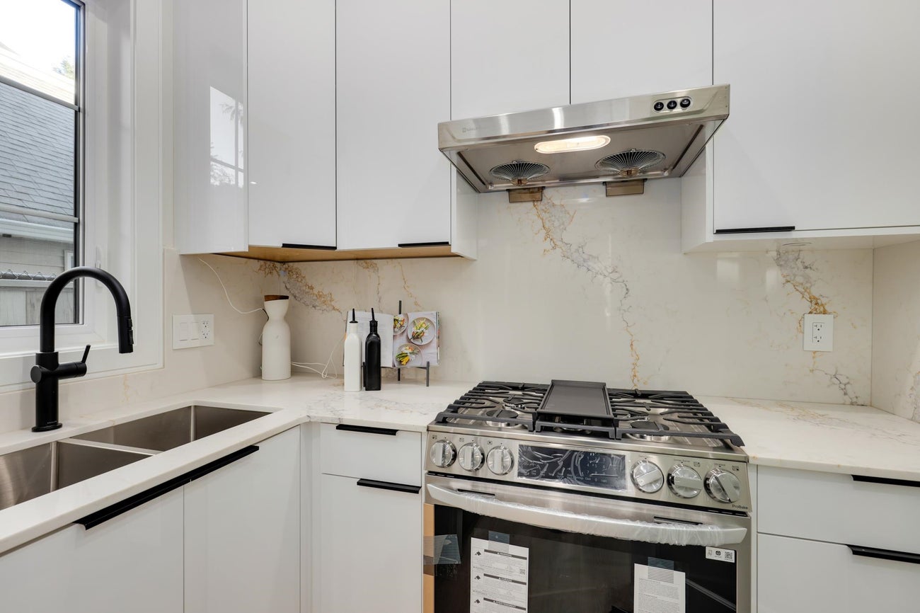 101 - 765 Edgar Avenue - Coquitlam West Single Family Residence for Sale, 4 Bedrooms (R3090270)# - 12