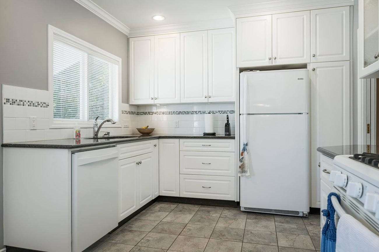 541 Cochrane Avenue - Coquitlam West single-family-residence for Sale, 5 Bedrooms (R3090326)# - 13