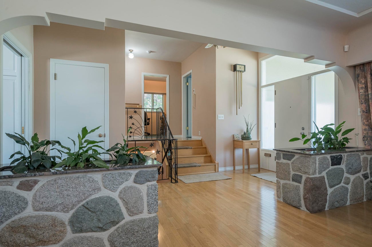 541 Cochrane Avenue - Coquitlam West single-family-residence for Sale, 5 Bedrooms (R3090326)# - 4