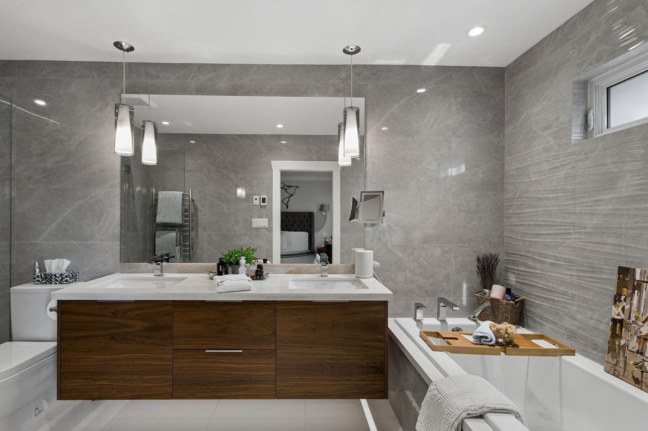 362 Balfour Drive - Coquitlam East Single Family Residence for Sale, 5 Bedrooms (R3092349)# - 18 362 Balfour Drive - Coquitlam East Single Family Residence for Sale, 5 Bedrooms (R3092349)# - 18