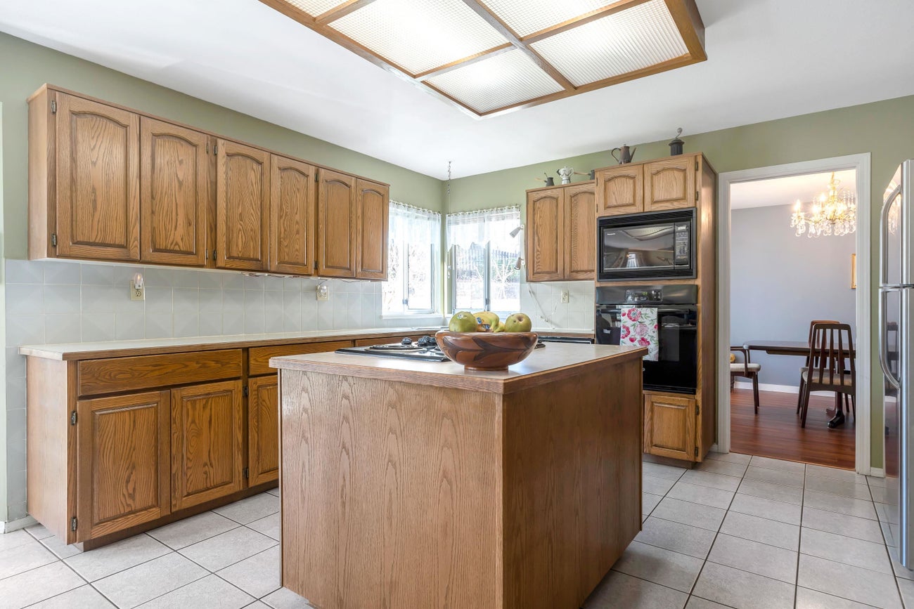 1859 Walnut Crescent - Central Coquitlam Single Family Residence for Sale, 5 Bedrooms (R3092772)# - 10