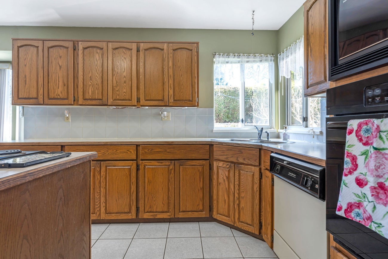 1859 Walnut Crescent - Central Coquitlam Single Family Residence for Sale, 5 Bedrooms (R3092772)# - 13