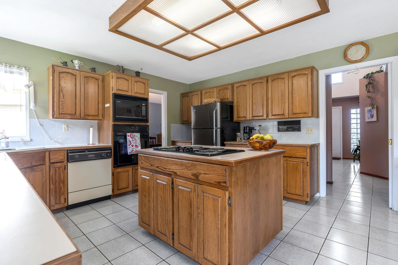 1859 Walnut Crescent - Central Coquitlam Single Family Residence for Sale, 5 Bedrooms (R3092772)# - 14