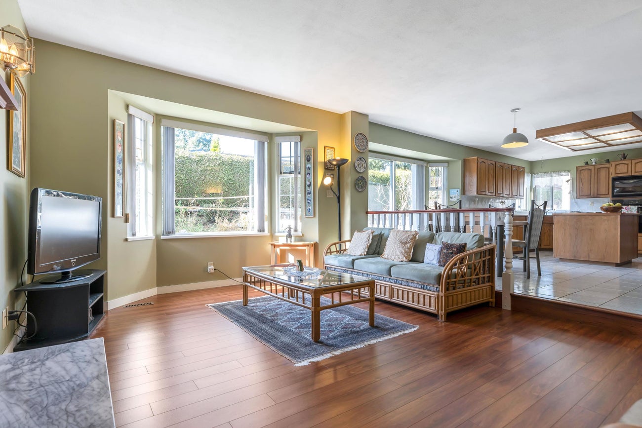 1859 Walnut Crescent - Central Coquitlam Single Family Residence for Sale, 5 Bedrooms (R3092772)# - 19