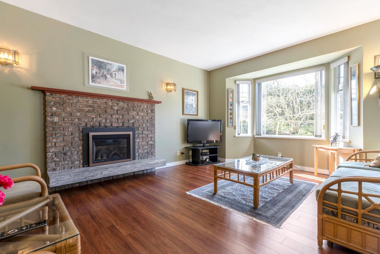 1859 Walnut Crescent - Central Coquitlam Single Family Residence for Sale, 5 Bedrooms (R3092772)# - 20