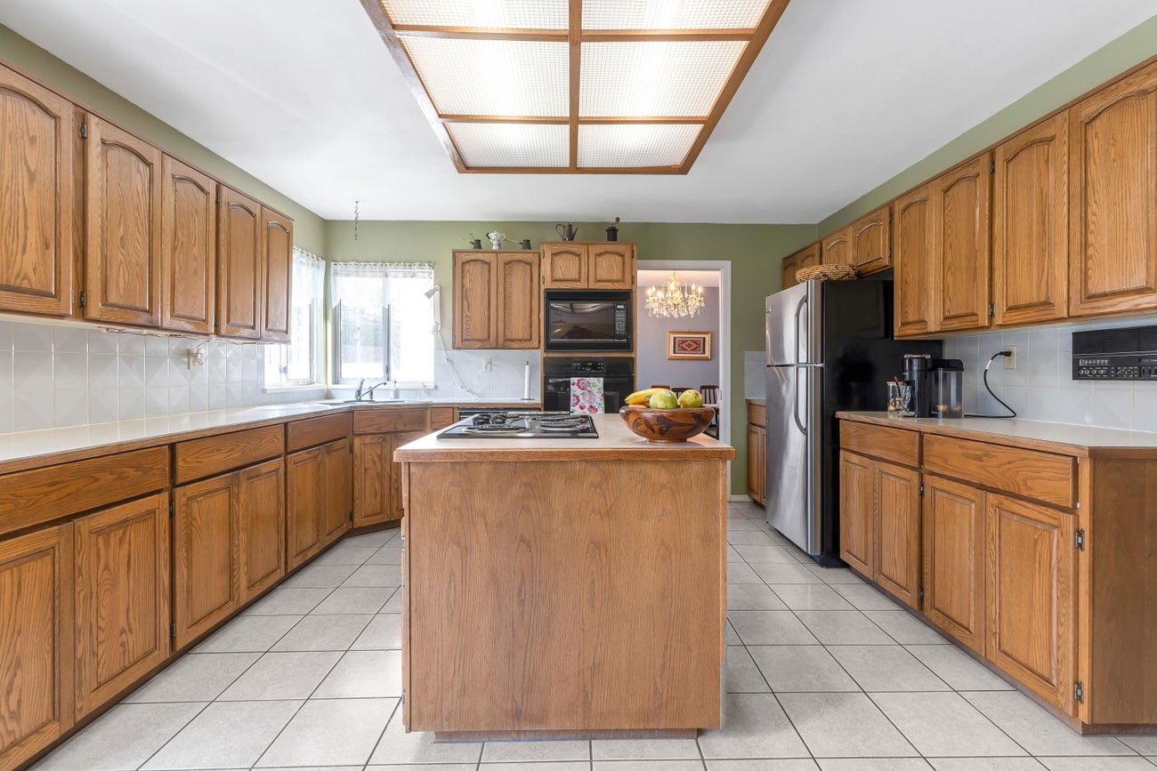 1859 Walnut Crescent - Central Coquitlam Single Family Residence for Sale, 5 Bedrooms (R3092772)# - 9