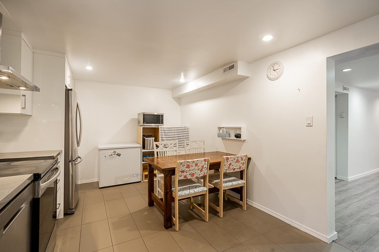 2057 Lorraine Avenue - Central Coquitlam Single Family Residence for Sale, 5 Bedrooms (R3092863)# - 18