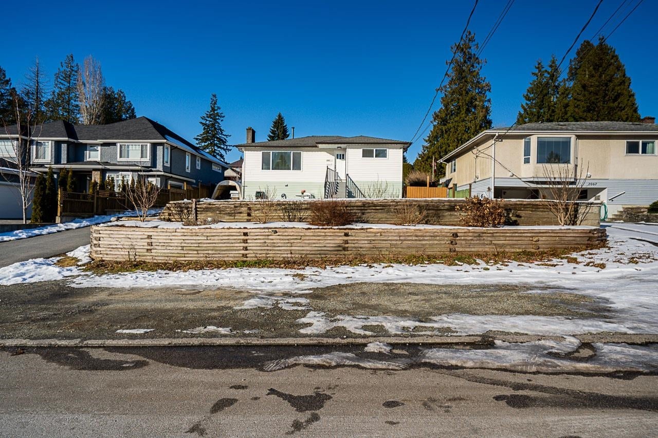 2057 Lorraine Avenue - Central Coquitlam Single Family Residence for Sale, 5 Bedrooms (R3092863)# - 23