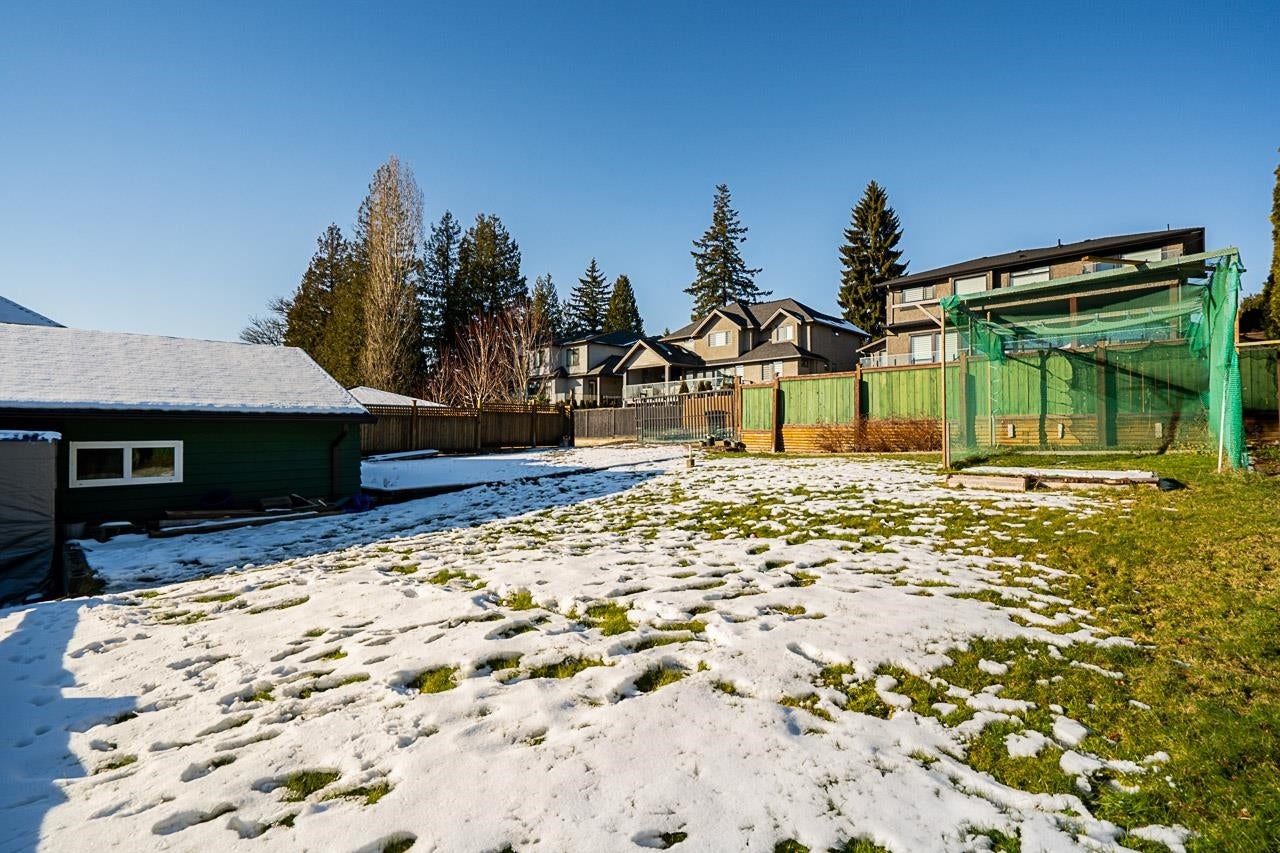 2057 Lorraine Avenue - Central Coquitlam Single Family Residence for Sale, 5 Bedrooms (R3092863)# - 30